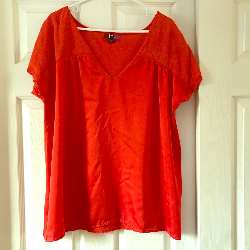 Short sleeve orange top